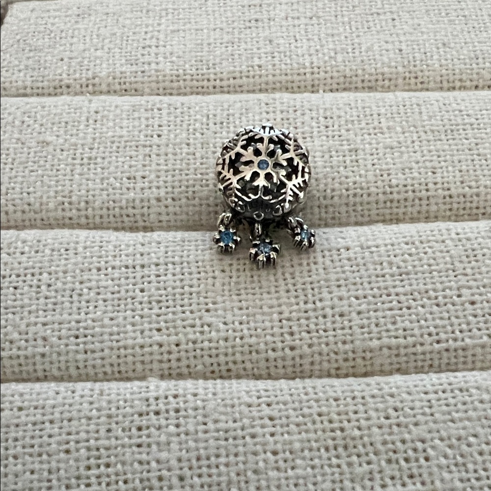 Icy Snowflake Drop Charm